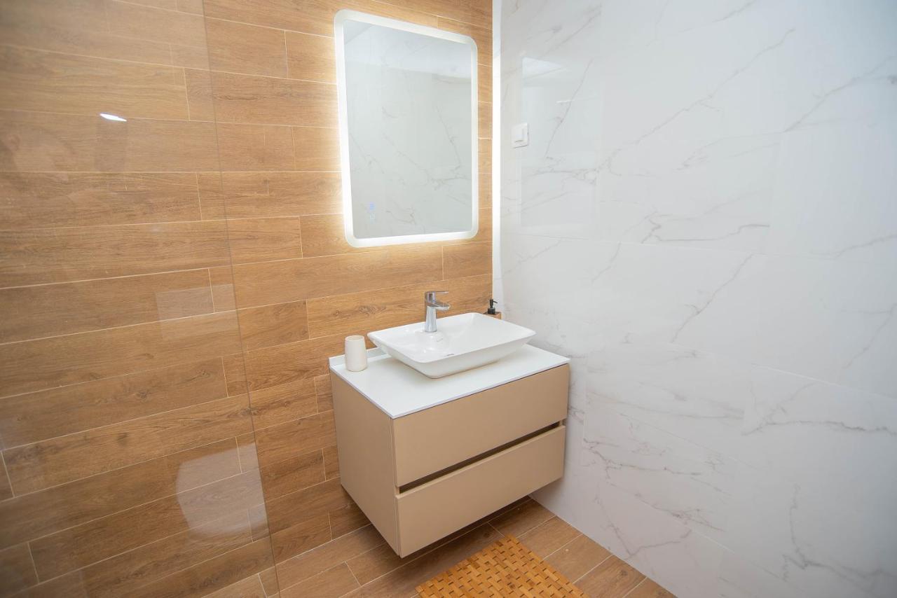 Stylish Two Bedroom Apartment At Ljubovic-Hill Park Podgorica Exterior foto