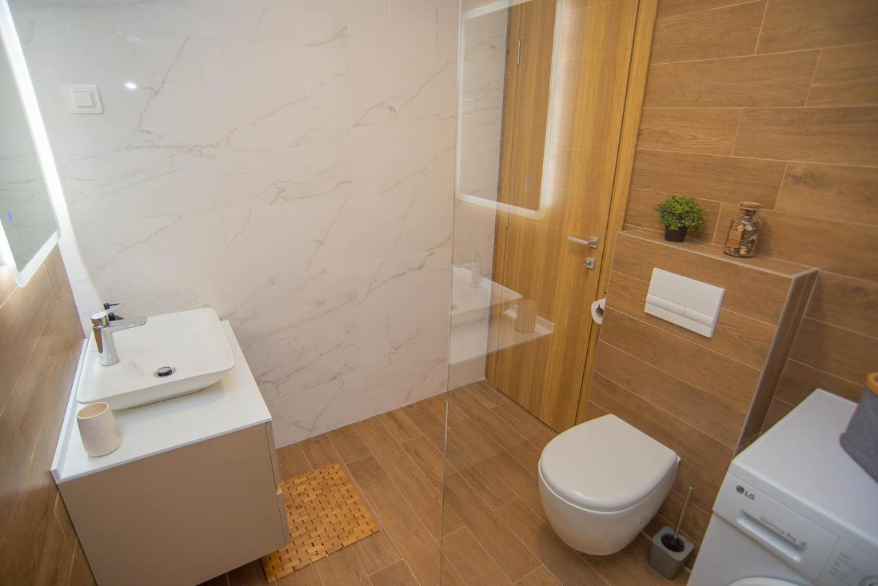Stylish Two Bedroom Apartment At Ljubovic-Hill Park Podgorica Exterior foto
