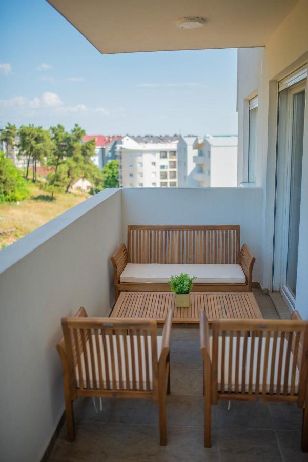 Stylish Two Bedroom Apartment At Ljubovic-Hill Park Podgorica Exterior foto