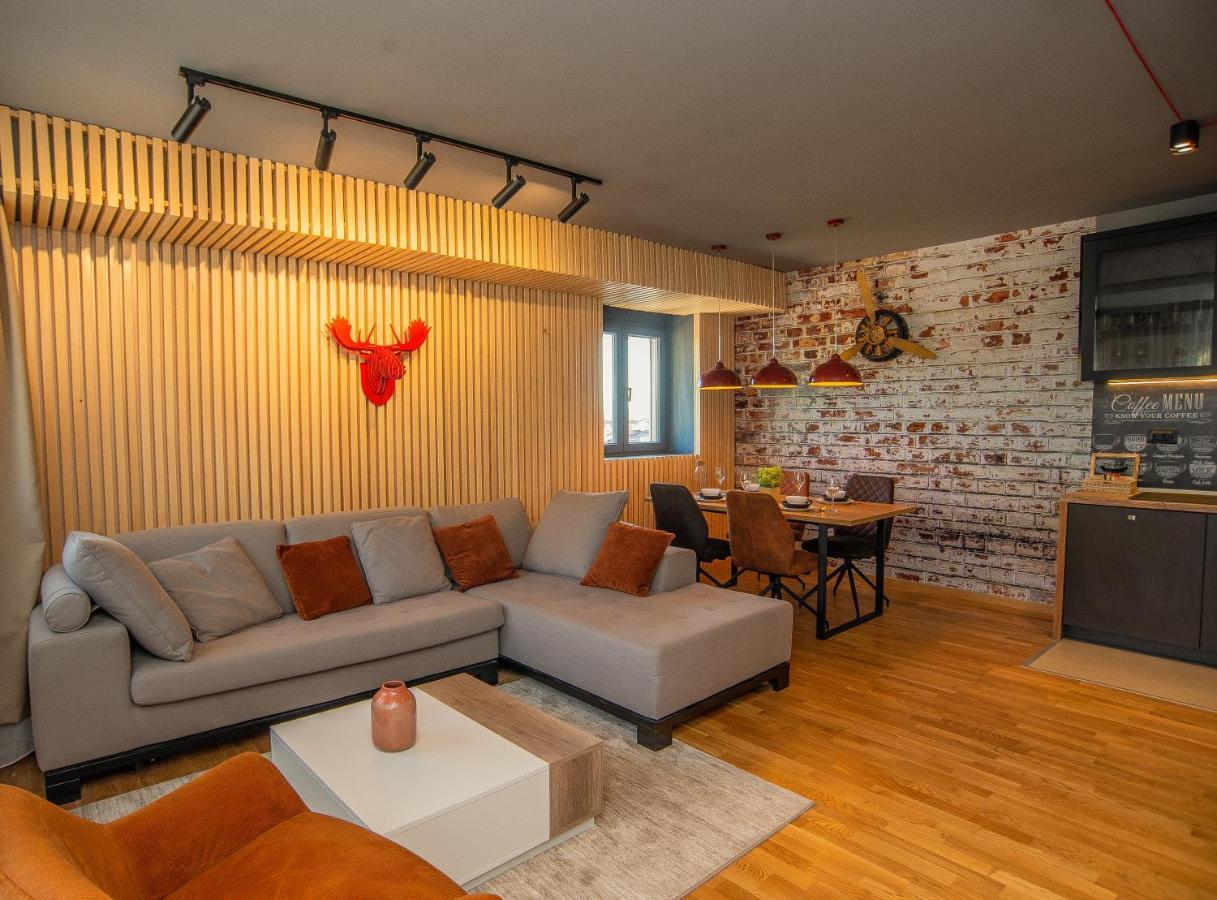 Stylish Two Bedroom Apartment At Ljubovic-Hill Park Podgorica Exterior foto